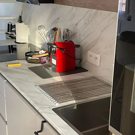 Daire Classe 3 Etoiles Face A La De La Nartelle *